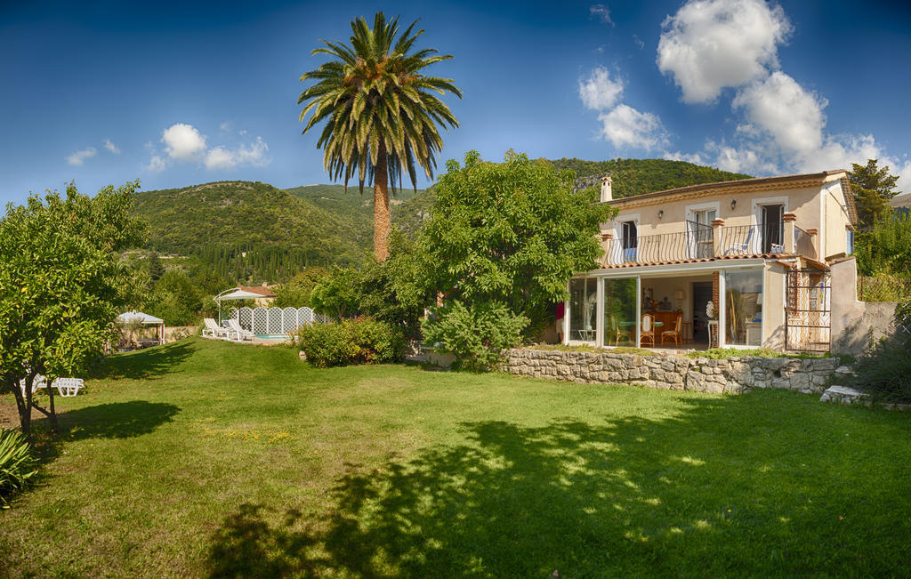 Mas Des Kardouons Bed & Breakfast Tourrettes-sur-Loup Exterior photo